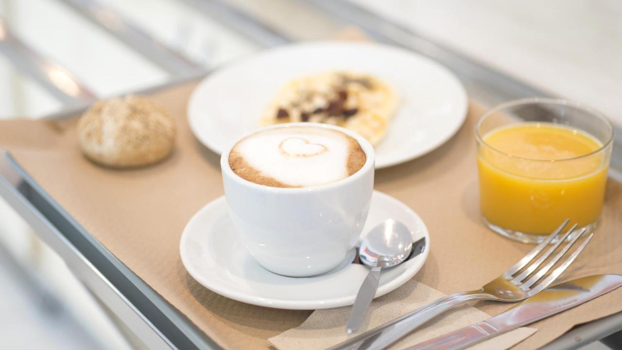 Holiday Inn Express Molins De Rei By Ihg Bagian luar foto