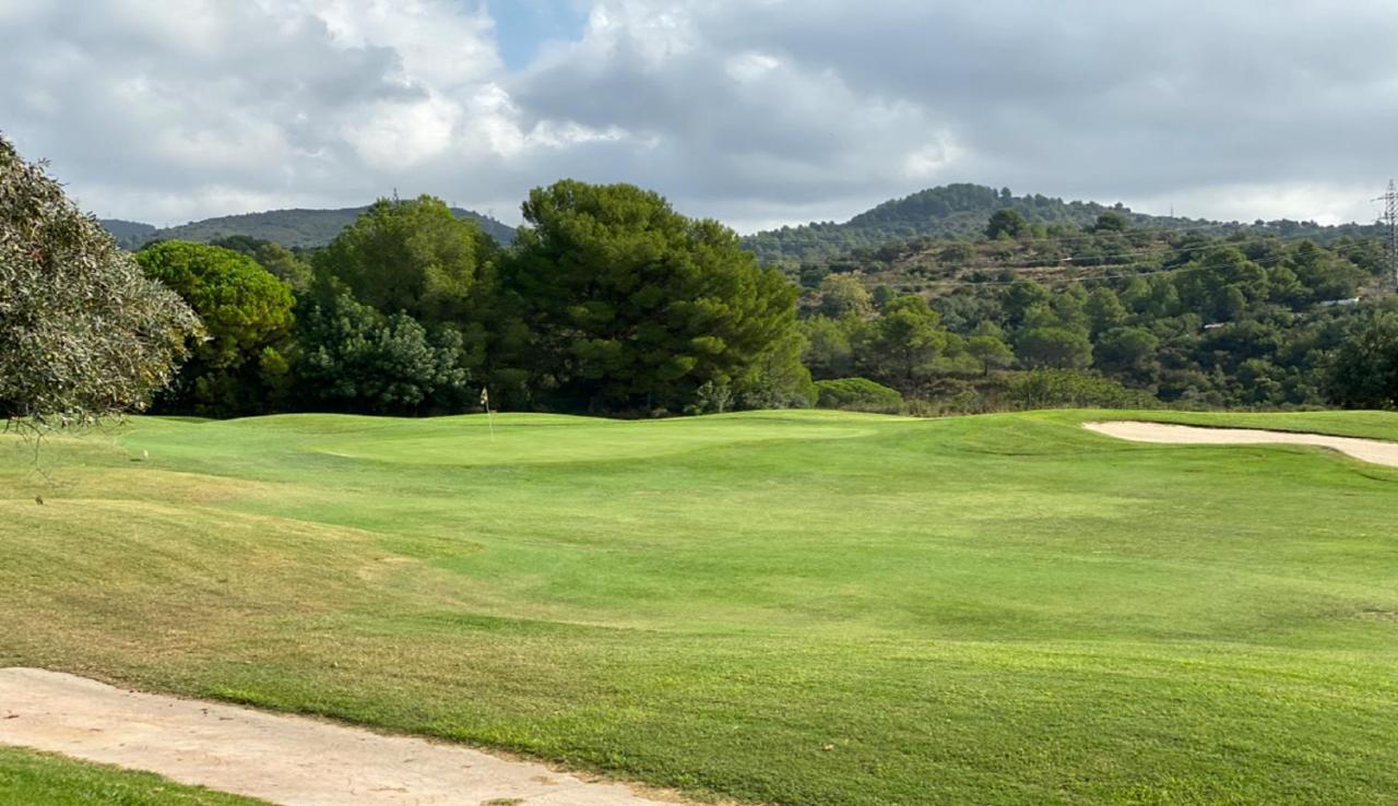 Holiday Inn Express Molins De Rei By Ihg Bagian luar foto