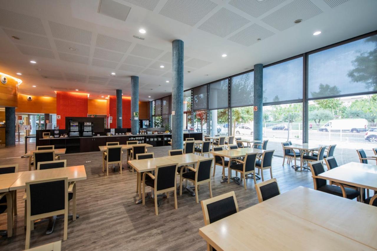 Holiday Inn Express Molins De Rei By Ihg Bagian luar foto