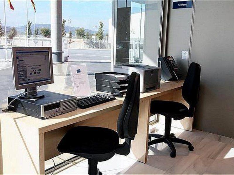 Holiday Inn Express Molins De Rei By Ihg Bagian luar foto